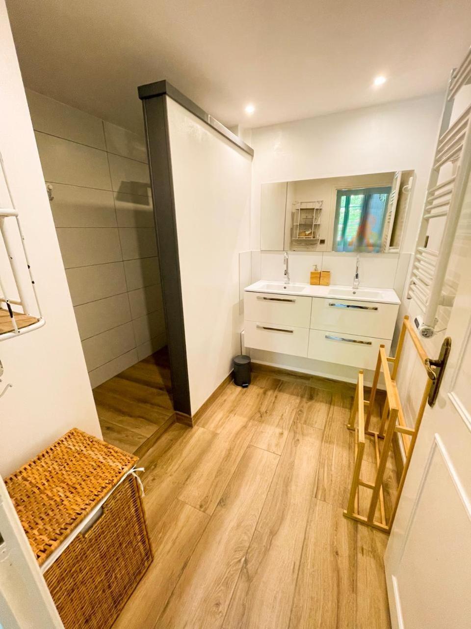 Appartement Bellevue Du Ventoux Montbrun-les-Bains Buitenkant foto